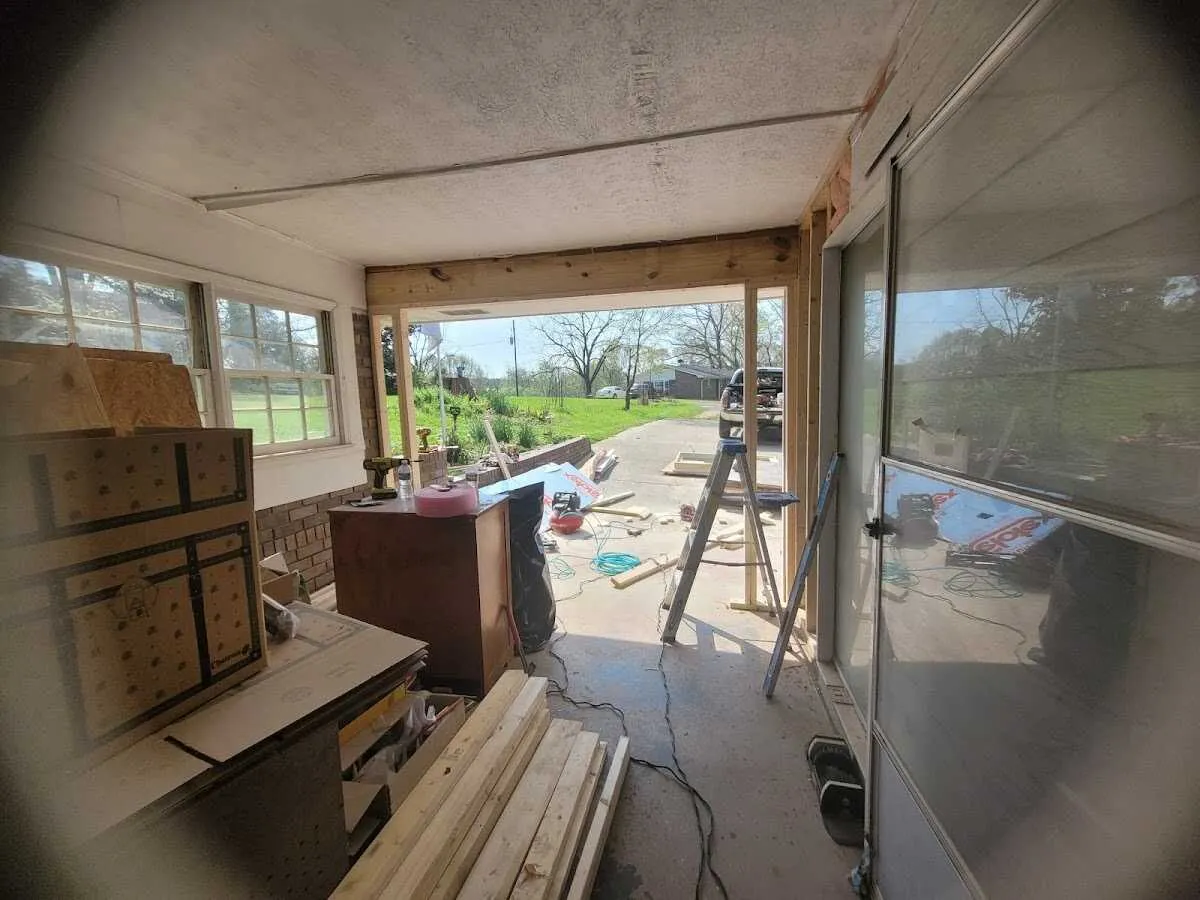 Air movers and dehumidifier for Drying & Dehumidification in Willoughby Hills